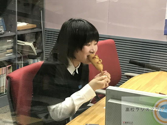 おいひい あははっ 連発 コンビニグルメを食レポのはずが飯テロになってしまった女子高校生の空腹力 予告 高校ラジオクラブ 東海ラジオ 1332khz 92 9mhz おいひい あははっ 連発 コンビニグルメを食レポのはずが飯テロになってしまった女子高校生の空腹力 予告 高校ラジオクラブ 東海ラジオ 1332khz 92 9mhz